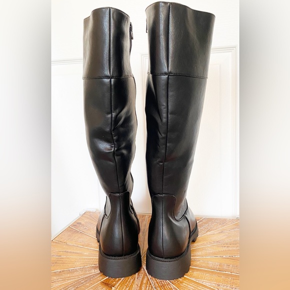 Shoe Dazzle Classic Black Combat Boots - Picture 4 of 12